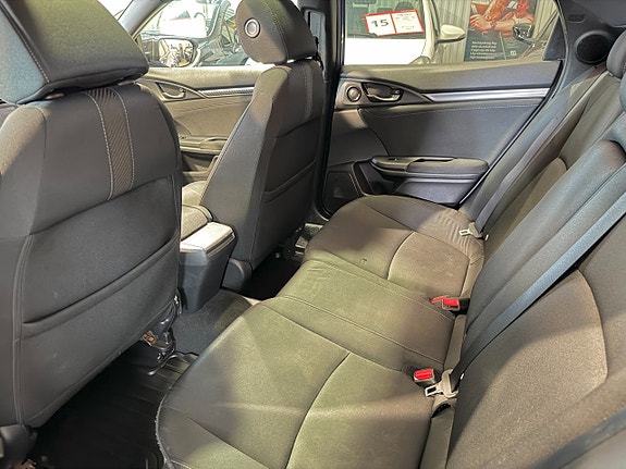 Honda Civic 10 of 16