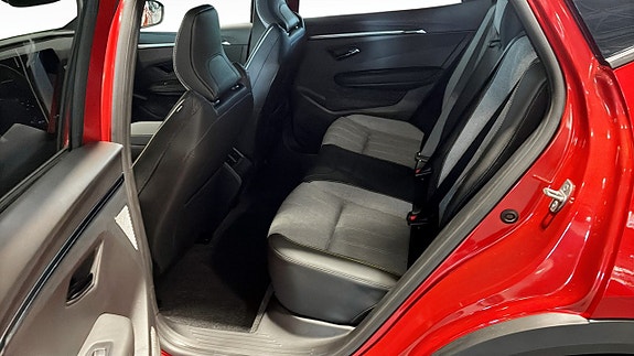 Renault Scenic E-Tech 10 of 20