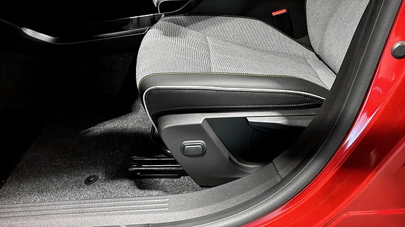 Renault Scenic E-Tech 8 of 20