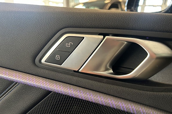 BMW 120i 21 of 30