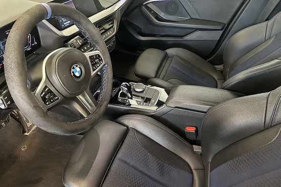 BMW 120i 15 of 30