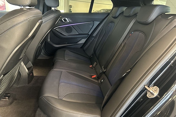 BMW 120i 16 of 30