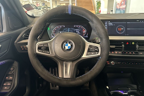 BMW 120i 18 of 30