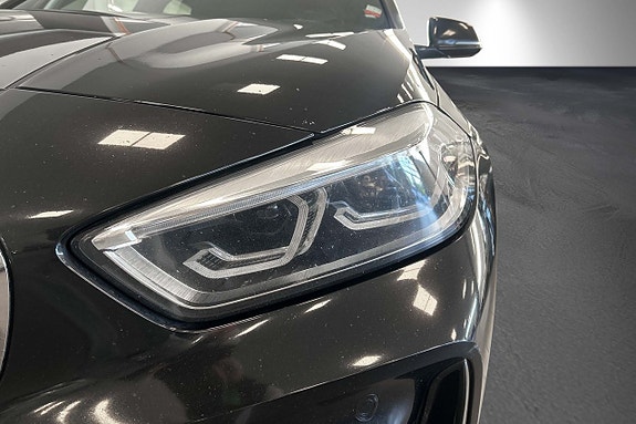 BMW 120i 12 of 30