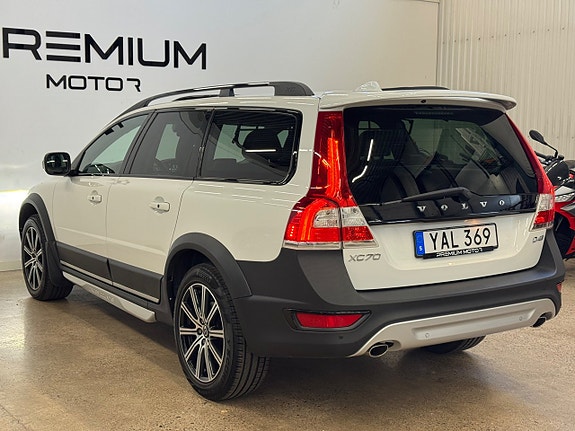 Volvo XC70 5 of 24