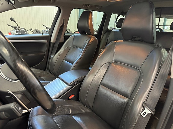 Volvo XC70 13 of 24