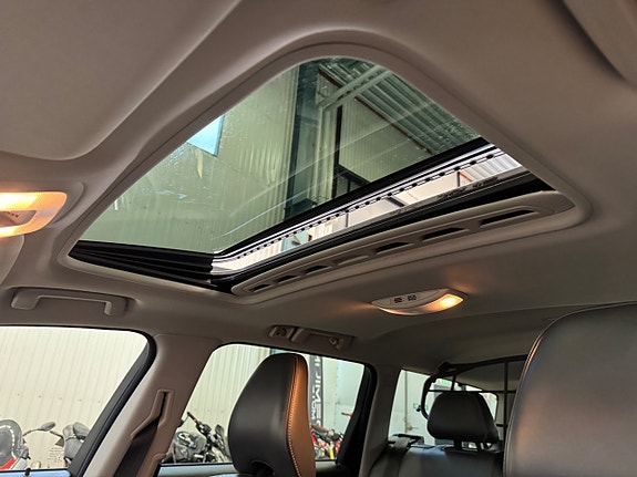 Volvo XC70 11 of 24