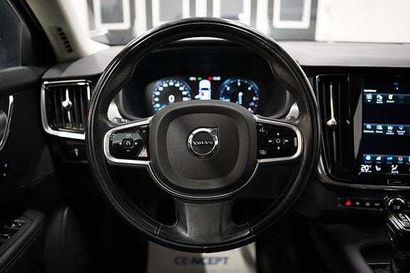 Volvo V90 10 of 20