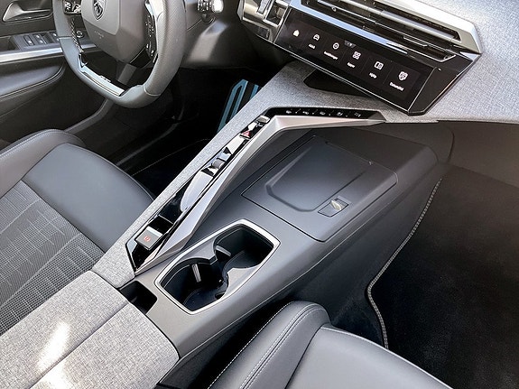 Peugeot 5008 10 of 15