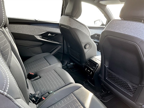 Peugeot 5008 12 of 15