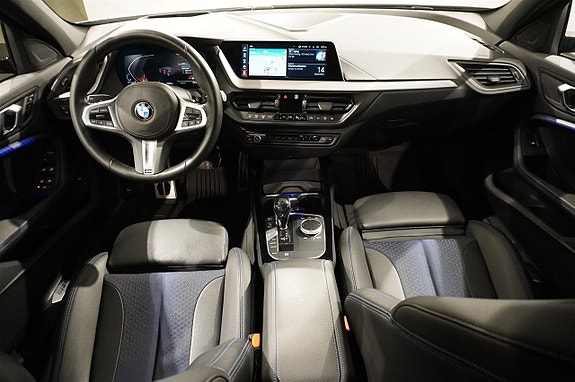 BMW 118i 12 of 15