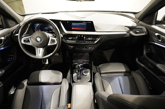 BMW 118i 11 of 15
