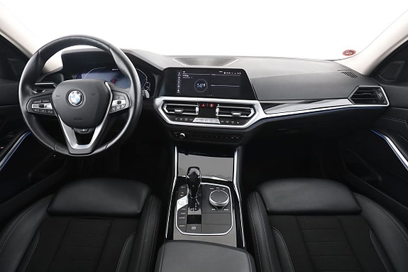 BMW 330e 13 of 30