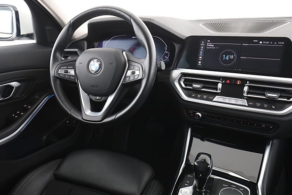 BMW 330e 14 of 30