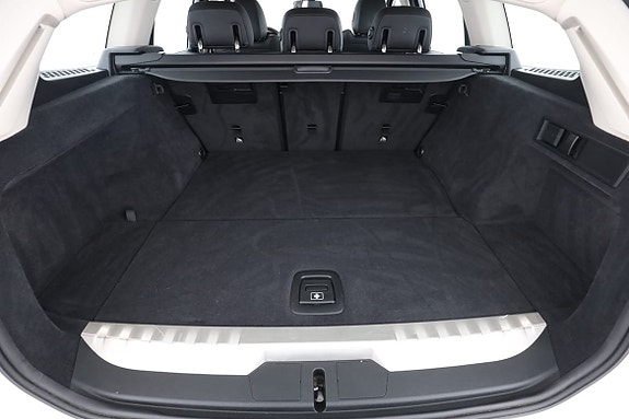 BMW 330e 18 of 30