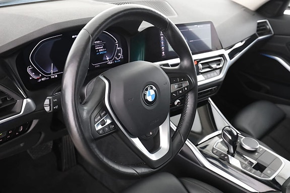 BMW 330e 12 of 30