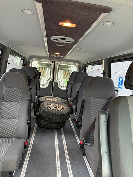 Volkswagen Crafter 10 of 12