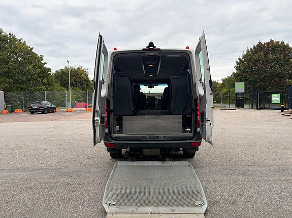 Volkswagen Crafter 6 of 12