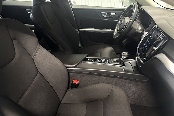 Volvo V60 Cross Country 11 of 22