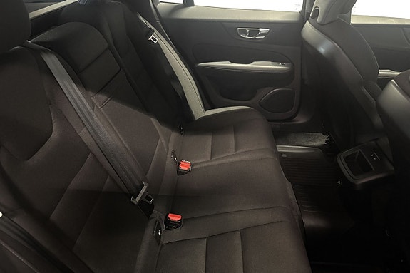 Volvo V60 Cross Country 13 of 22