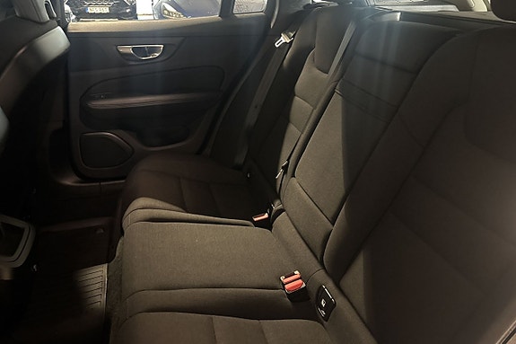Volvo V60 Cross Country 12 of 22
