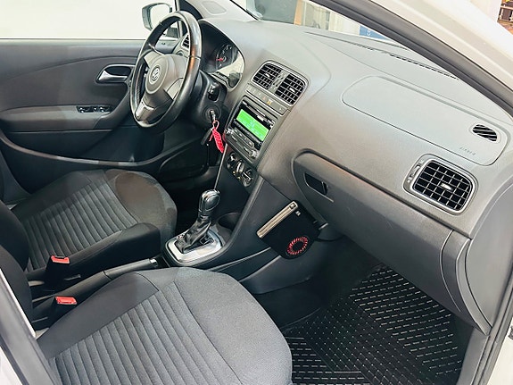 Volkswagen Polo 15 of 19