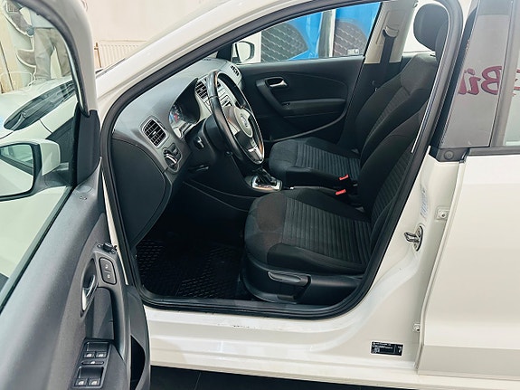Volkswagen Polo 11 of 19
