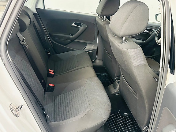 Volkswagen Polo 17 of 19