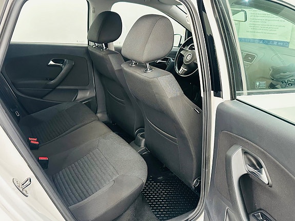 Volkswagen Polo 16 of 19