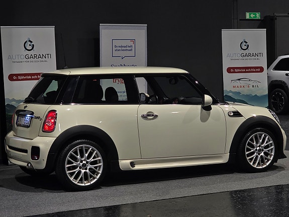 MINI Cooper 4 of 16