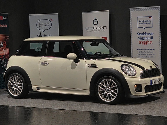 MINI Cooper 2 of 16