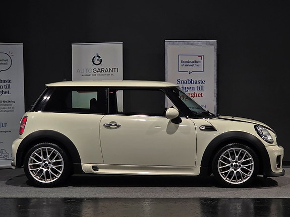 MINI Cooper 3 of 16