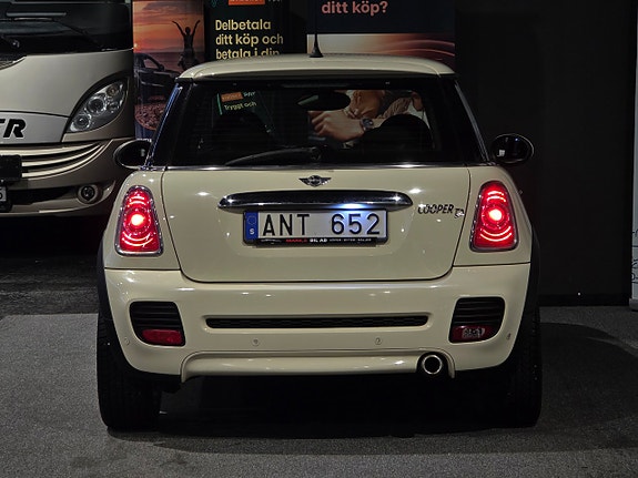 MINI Cooper 5 of 16