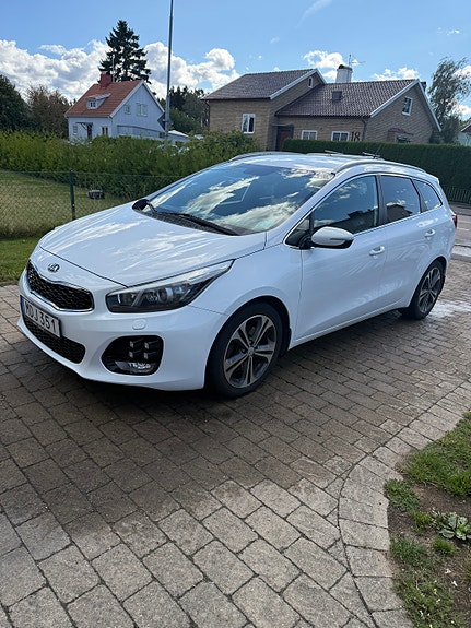 Kia Ceed 2 of 7