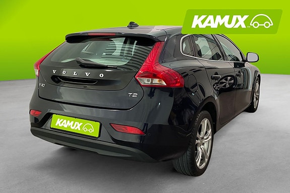 Volvo V40 4 of 17