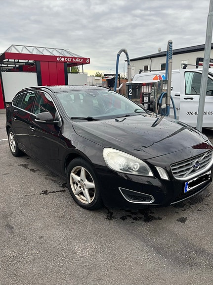 Volvo V60 3 of 9