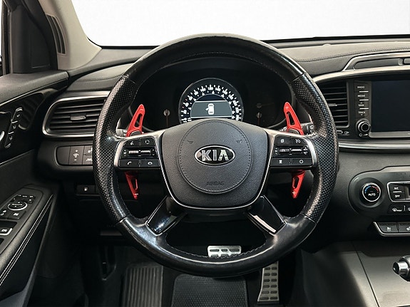 Kia Sorento 16 of 30