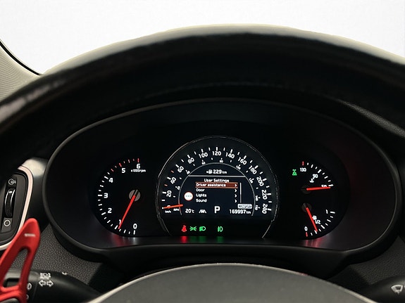 Kia Sorento 18 of 30