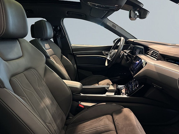Audi Q8 e-tron 10 of 27