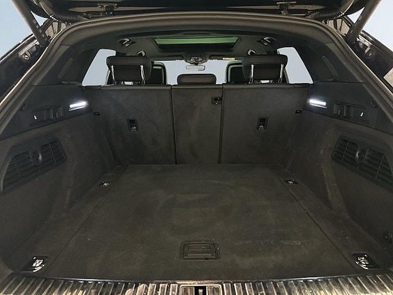 Audi Q8 e-tron 12 of 27
