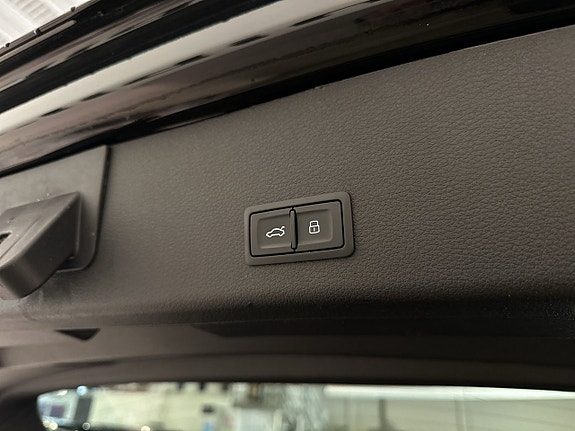 Audi Q8 e-tron 19 of 27