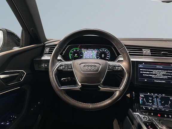 Audi Q8 e-tron 9 of 27