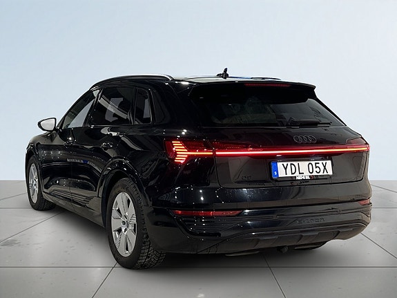 Audi Q8 e-tron 5 of 27
