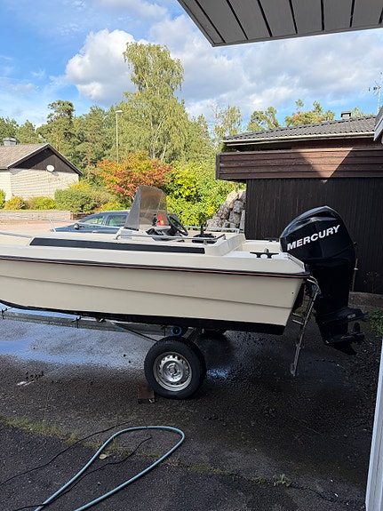 Uttern 5001 Mercury F60 4 of 4