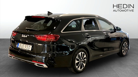 Kia Ceed 2 of 9