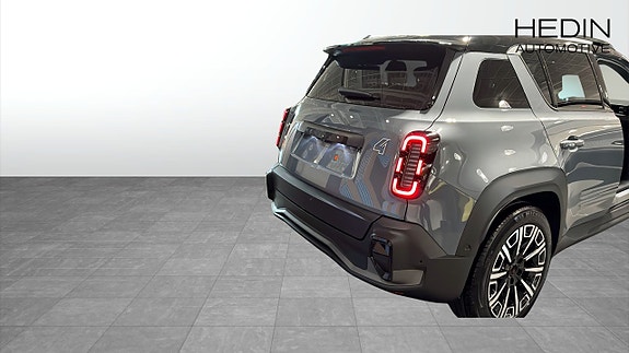 Renault 4 E-Tech 20 of 21