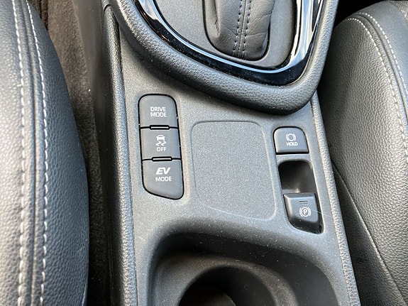 Toyota Yaris 16 of 16