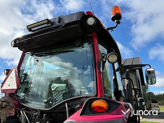 Traktor med lastare Valtra A134 26 of 30