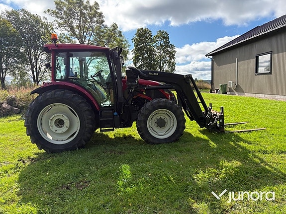Traktor med lastare Valtra A134 7 of 30