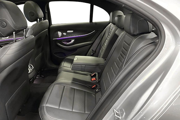 Mercedes-Benz E220 9 of 29